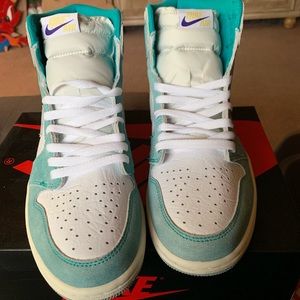 Nike Jordan’s retros 1